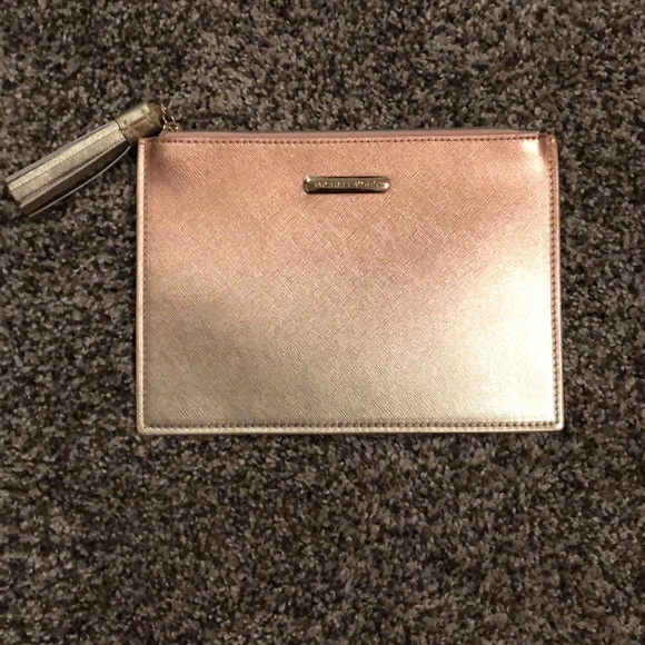 Michael Kors Handbags - Michael Kors Clutch